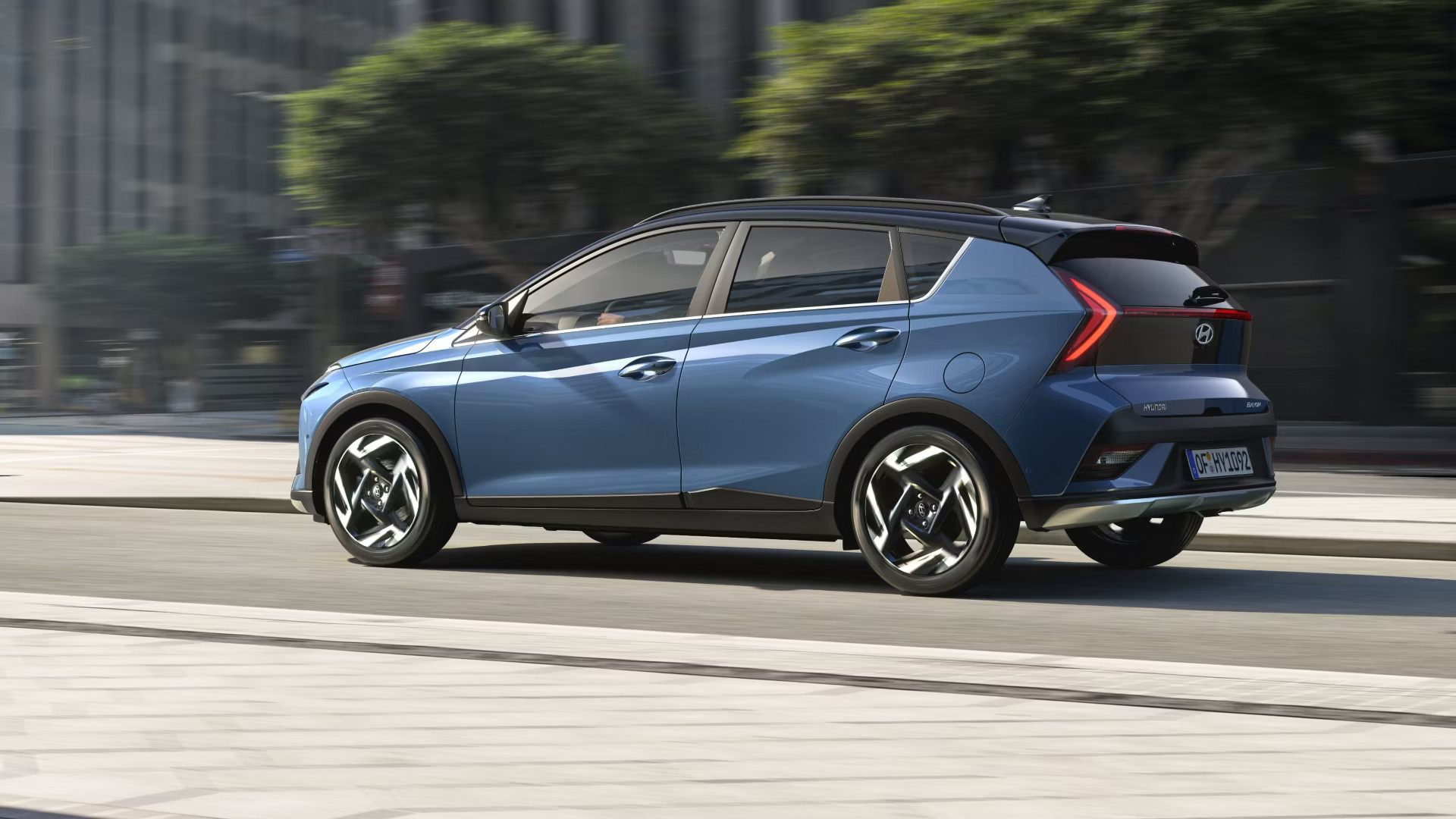 Hyundai BAYON Seitenansicht, Fahrzeug als blaue Silouette